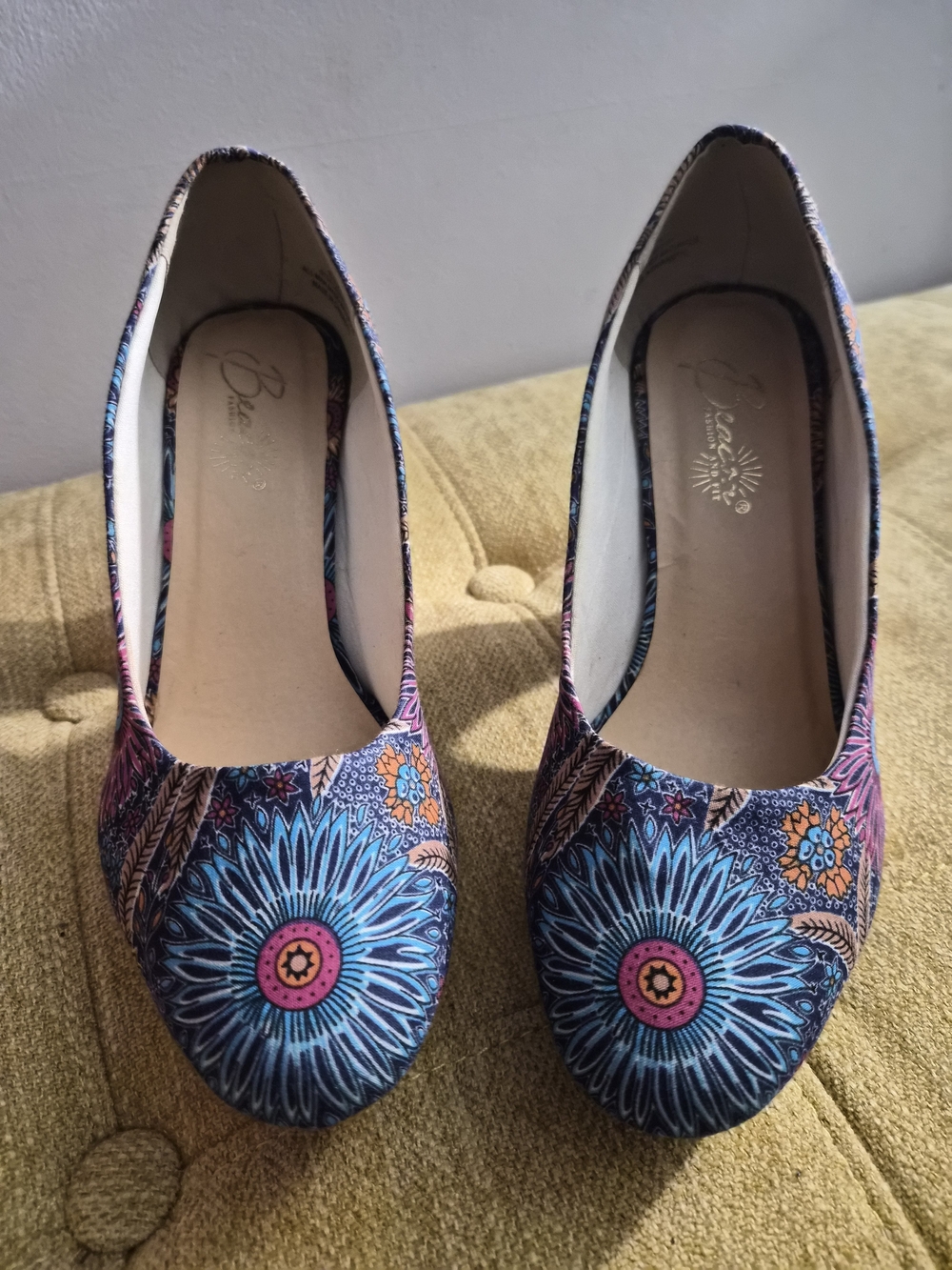 ® Women's Blue Floral Pumps